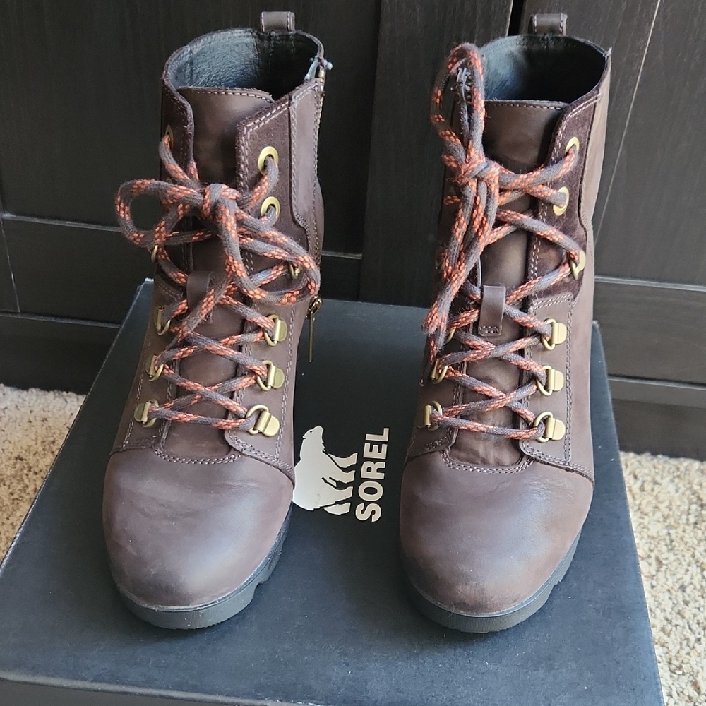 Sorel Brown Ankle Boots with Red Laces